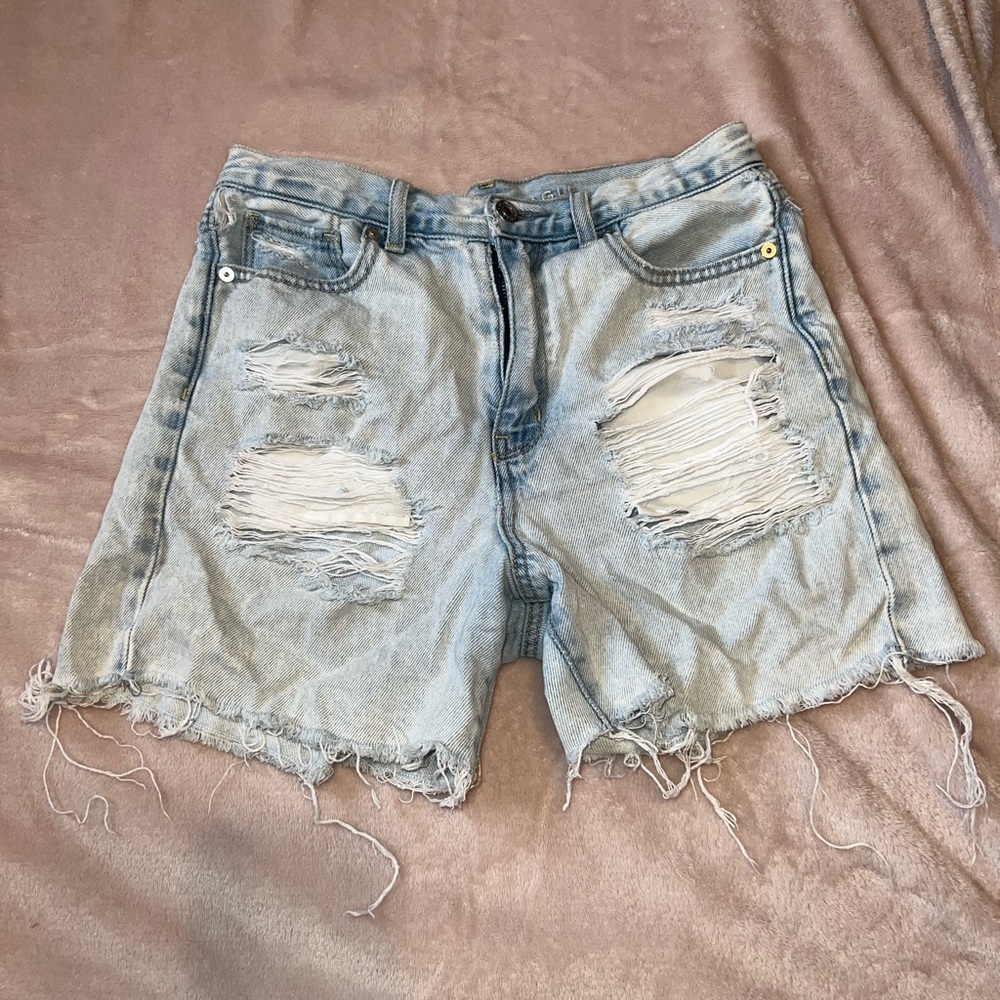 American Eagle Distressed Shorts (size: 2)